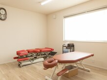 ひなた堂鍼灸整骨院/施術ベット