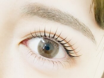 アトレ アンド ミューズ(Attrait×Muse)の写真/知識豊富で高技術者の証『まつげの達人』が担当◎圧倒的技術力で左右差等まつげの悩み解消!理想のまつげに!