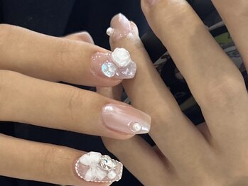 ツヤツヤホワイトオーロラネイル