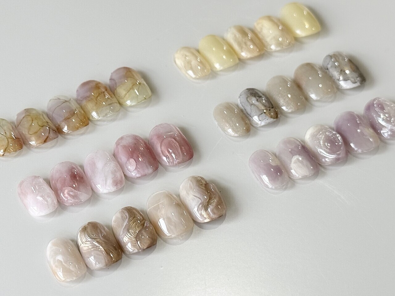 2026年夏トレンド】ニュアンス シンプルのネイルデザイン集｜人気順