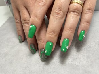 ビビットカラーネイル