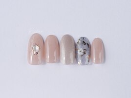 ピンクベージュ　お花