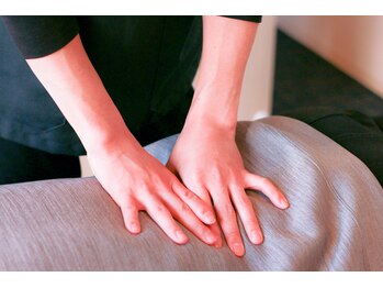 ナオル整体 人形町店(NAORU整体)/姿勢矯正/骨盤矯正/腰痛整体