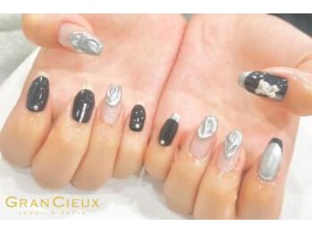クアトログランシュ 青葉台(QUATRO×GranCieux)/ロックなミラーネイル