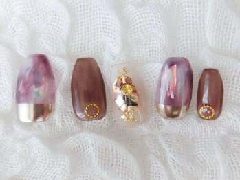 ネイリシャス(NAILICIOUS)/シアーだけど渋めのトーンで