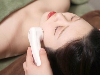 フォルチェ ゆめタウン広島店(Folche)の写真/★大人気★シミ・しわ改善、ふっくらお肌に導く◎【高濃度ヒト幹細胞フェイシャル(毛穴洗浄付)¥3850】