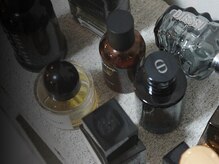 メンズ専門眉毛サロンakanuke.【アカヌケ】三軒茶屋【メンズ眉毛/メンズアイブロウ】の雰囲気（施術後に香水をつけてお帰りいただけるサービスも行っています◎）