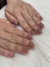 モーヴ(MAUVE)/左右非対称