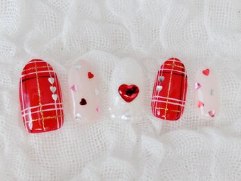 ネイリシャス(NAILICIOUS)/赤チェックとハートでラブリーに