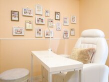 メゾンドジェム(Maison de Gemme)の雰囲気（ピンクを基調とした可愛い店内です。）