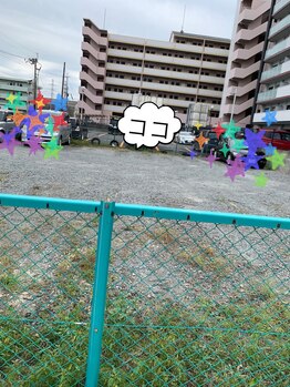 ビーモア ラフネイル(B.emore.T×Lough nail)/駐車場♪