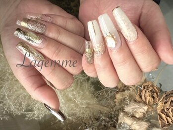 ネイルサロン ラジェム 諫早店(La gemme)の写真/【 付け替えオフ無料 】スラッと華奢みせデザインが大人気＊清楚系から個性派まで。長さ出し1本～対応中★