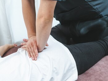 カイロプラクティック よつは/《慢性的な腰痛に特化!》
