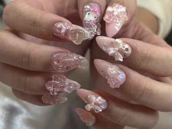 ピンクゴテゴテネイル