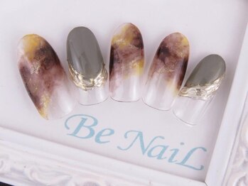 ビーネイル(Be NaiL)/カーキネイル