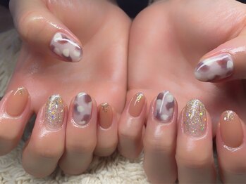 ミリ(mili)/白べっ甲ネイル・定額¥7900