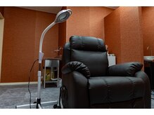 メンズ眉サロン クリスタル/施術室1