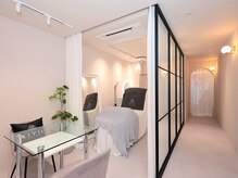 ビューティールーム リヴィア(BEAUTY ROOM RIVIA)/【Room】サロンは広々貸切空間