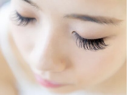 アリナラッシュ(ARINA LASH)の写真