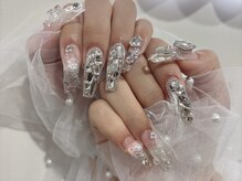 シンプルネイル・キラキラネイル・ニュアンスネイルどんなデザインもお任せください♪