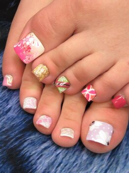 カラーズ 浜松店(colors)/和花×洋花ネイル(*^-^*)