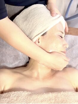 ビカム(become)/リンパでお顔の浮腫みをケア