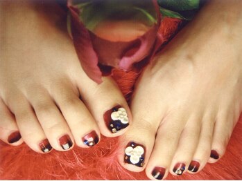 ネイルアンドスパ モンロー(MONROE)/