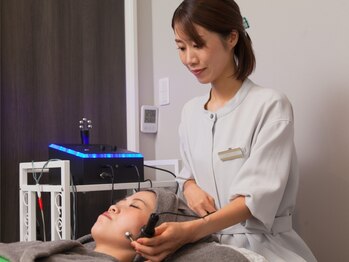 レミュー(remiu)の写真/【話題の表情筋ケア】内側からキュッと小顔に◆表情筋カウンセリング＋小顔テラボーラー90分¥6600