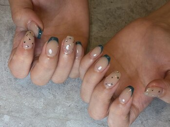 フレンチネイル/ちゅるんネイル