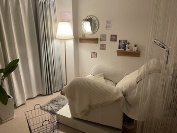 ネイルアンドアイラッシュ シエル(CIEL)の写真/ママもリラックス、お子様が遊べるスペース完備のサロンでリラックスしながら美しくなれる時間を提供♪