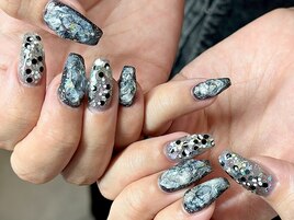 ブラック！個性派ネイル☆