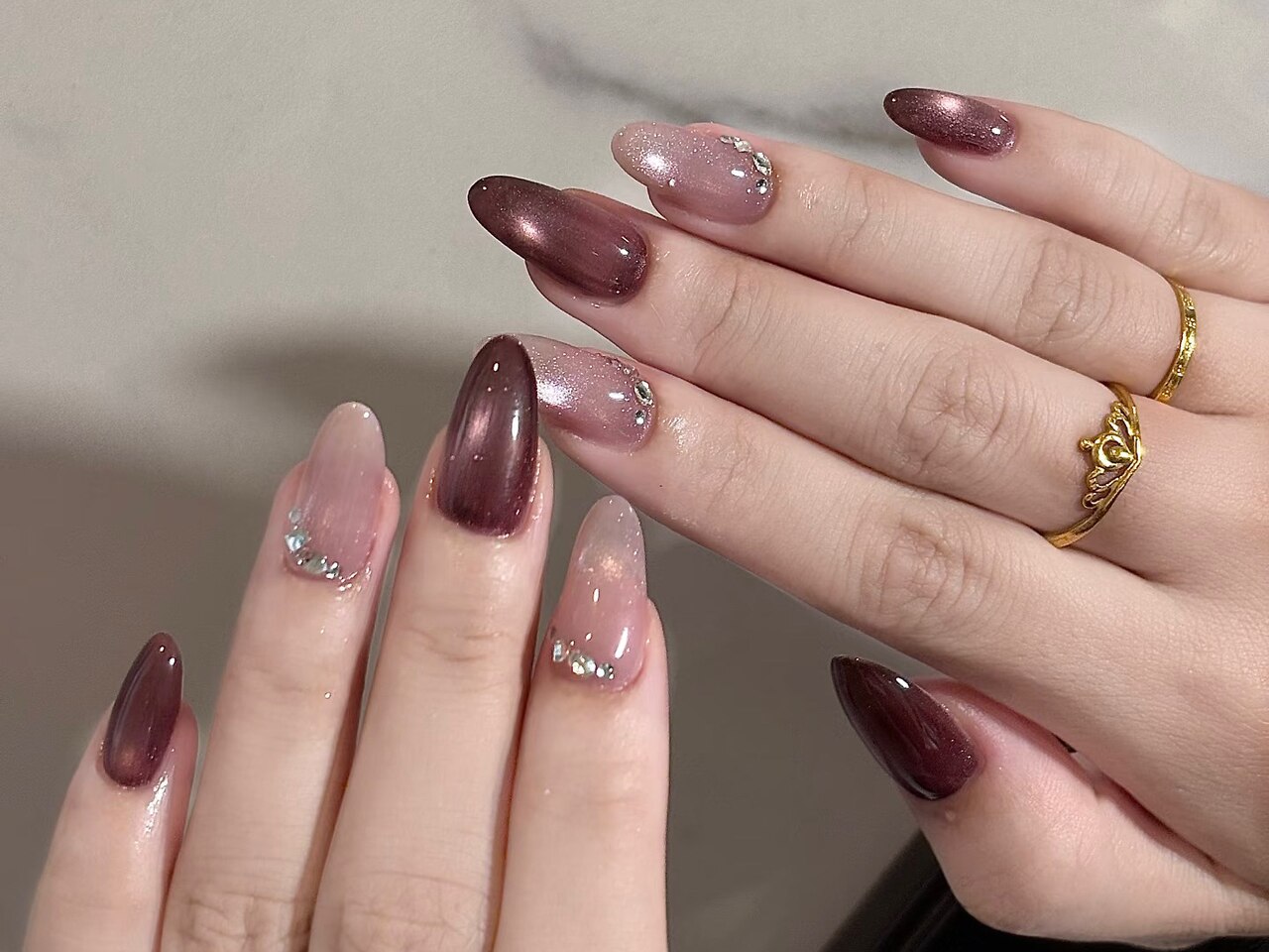 2026年冬トレンド】チェックのネイルデザイン集｜人気順