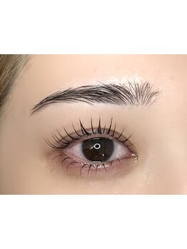 ナチュラル上品な目元にしたい