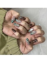 NAIL SALON R/7-10art