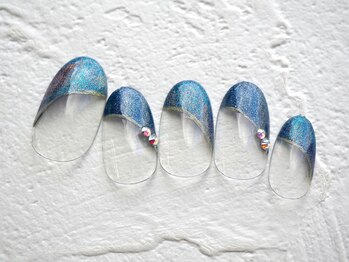 カトルナフ(quatre fois neuf)/ぷるぷる水光フレンチネイル