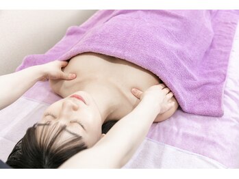 エスティーク 千葉店/リンパ流し、凝り＆くすみ解消♪