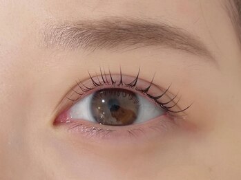 リズ 都島店(Lis)の写真/高い技術力と仕上がりの美しさと持ちを追求!ナチュラルなぱっちり感☆まつ毛の根元と毛先をWでアプローチ☆