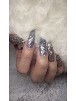 エーナイン 卸町店/スタッフフラッシュネイル