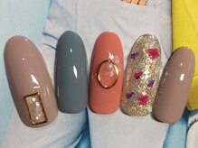 ネイルサロン リリオ(Nail Salon Ririo)/小花×パーツアートネイル