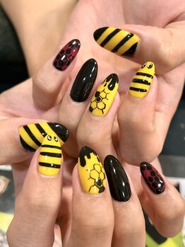 スターチス 行徳(statice)の写真/シンプルも個性派も◎遊び心を表現する手描きアート＊毎月飽きずに楽しめる月替わり定額ネイルもおすすめ♪