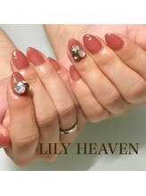 リリーヘブン(LILY HEAVEN)/ビジュー盛りネイル