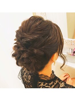 アイラッシュアンドヘアメイク チュラ(chula)/品のあるヘアセット