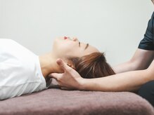 カイロプラクティック よつは/首、頭部の検査、調整
