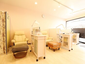 ドクターネイル爪革命 秋津店/内観