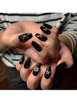 リノン(Linon)/クールな夏ネイル