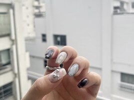 モノトーンネイル