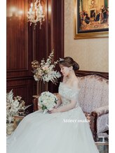 アティレ オオサカ(Attirer Osaka)/鎖骨美人