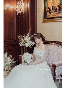 アティレ オオサカ(Attirer Osaka)/鎖骨美人