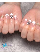 モルフォ 千駄ヶ谷(Morpho)/王道フレンチ×Vカットネイル