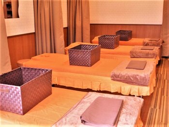 もみほぐし健康堂/【店内】明るく広々!清潔第一★